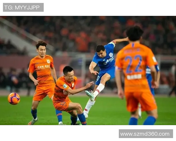 克鲁与布莱克本激战正酣谁能在这场较量中笑到最后